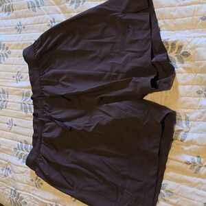 Gymshark Land to Water 6in shorts